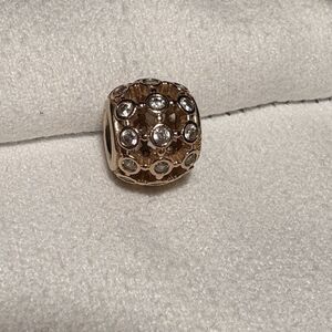 Authentic PANDORA Rose Gold In the Spotlight Openwork Charm 780825CZ